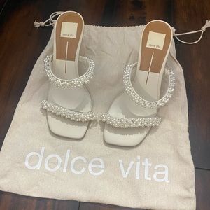 Dolce Vita - Noel Heels in Vanilla Pearl. Size 8